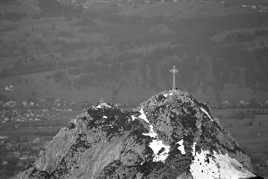 Giewont widziany od tyłu