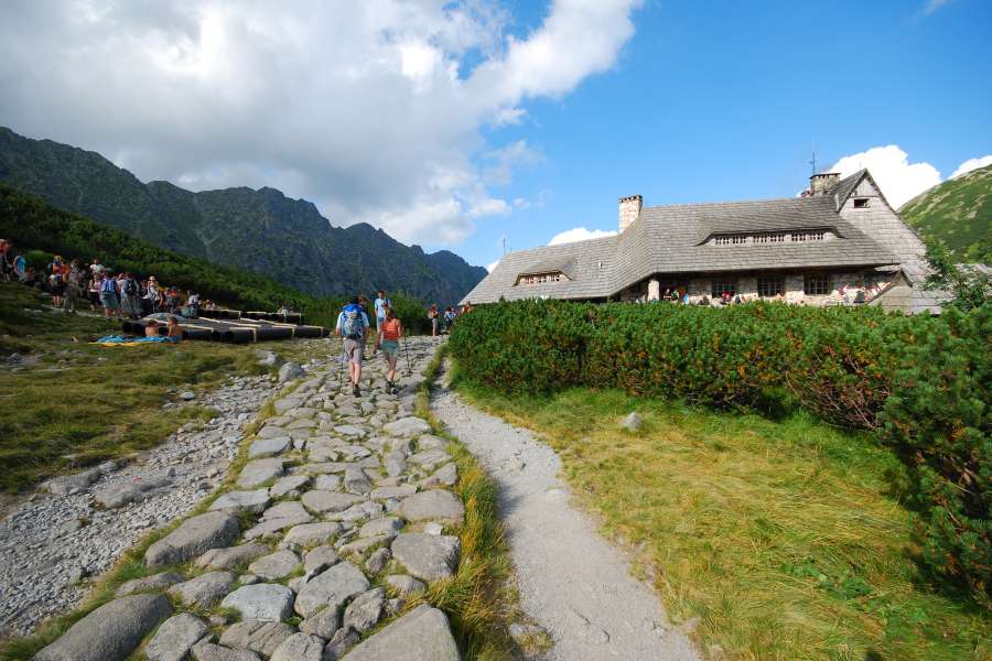 DOlina Pięciu Stawów Polskich, widok na schronisko